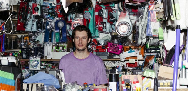 כבר שנים שיבגני מגיש לכם מיקס-מגזיני של המוזיקה החדשה הטובה ביותר לטעמו, ללא גבולות וללא הגבלות. עכשיו זה קורה ברדיו הקצה